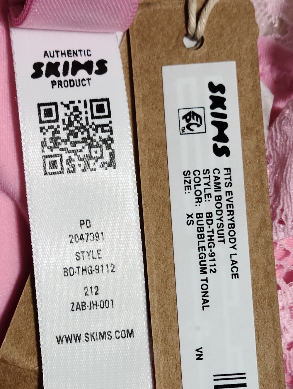 SKIMS Fits Everybody Lace Cami Bodysuit Pink Bubblegum Tonal Women XS NEW - Picture 6 of 7